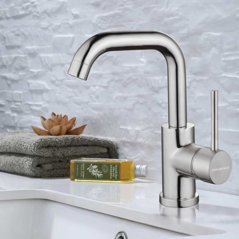 Single Handle Bathroom Faucet with Pop-Up Drain, Brushed Nickel, 3305QT(BN)